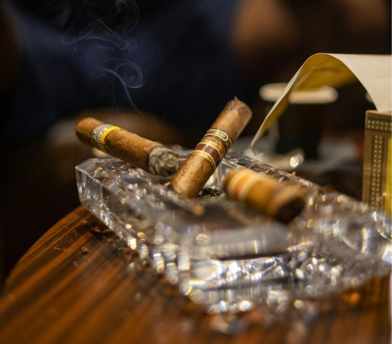 How To Pick The Perfect Cigar Ashtrays (2025 Guide)